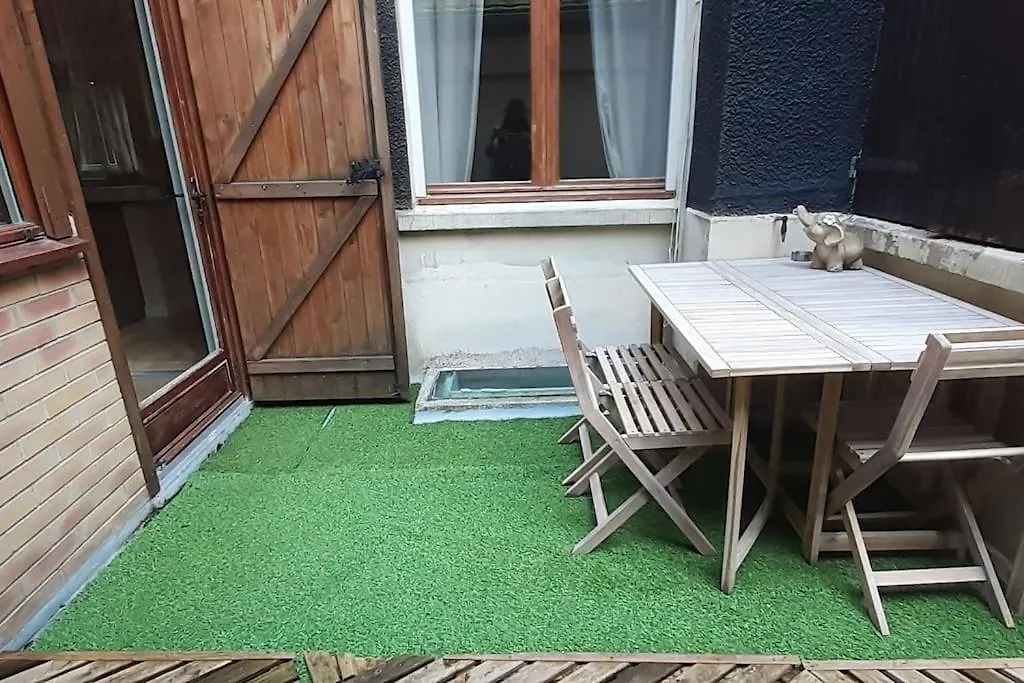Apartament Au Coeur De Menilmontant *